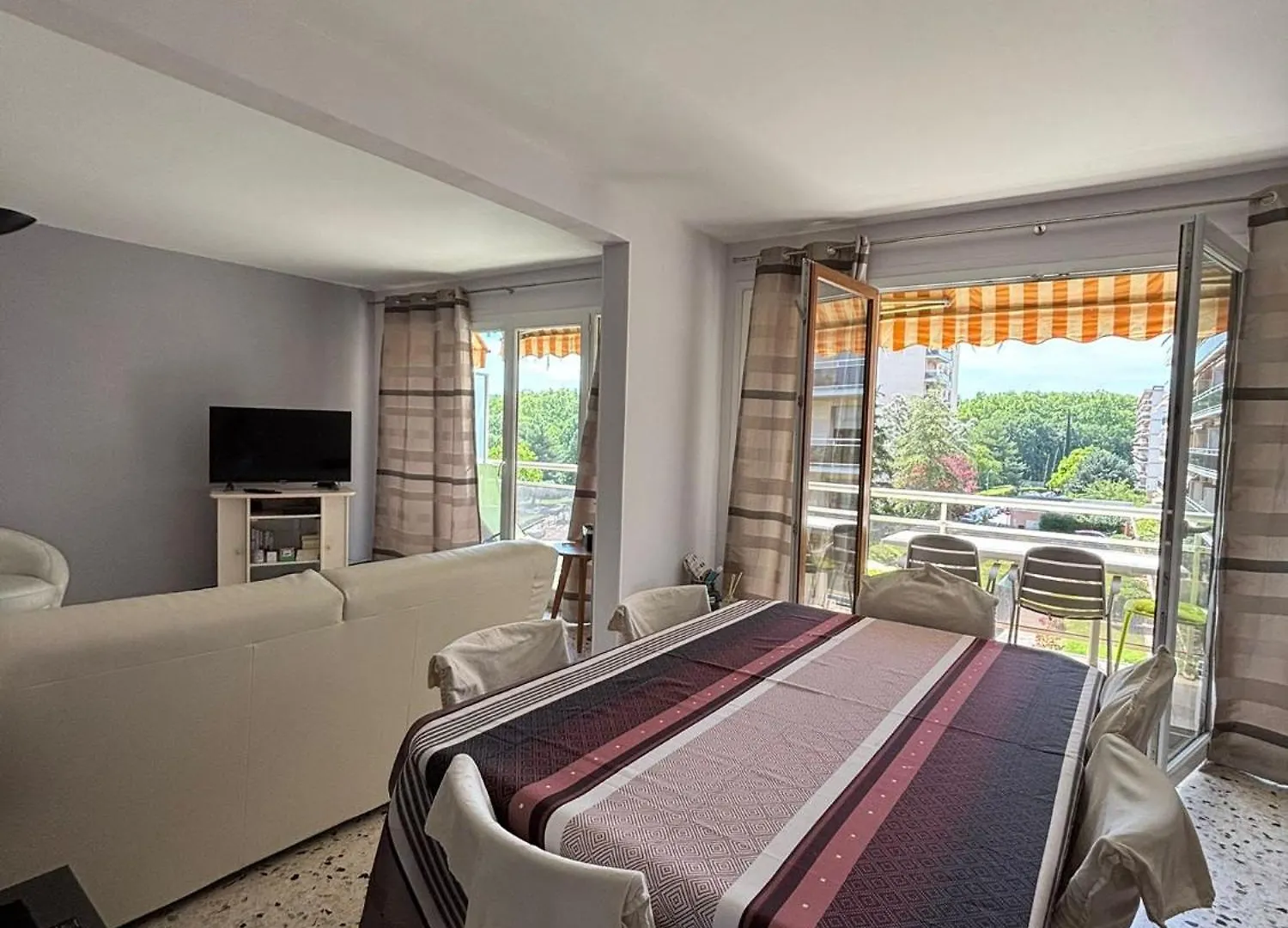 Aix En Provence, Dans Grande Residence Arboree, Appartement De 80M2 Αιξ-αν-Προβάνς 0*,  Γαλλία