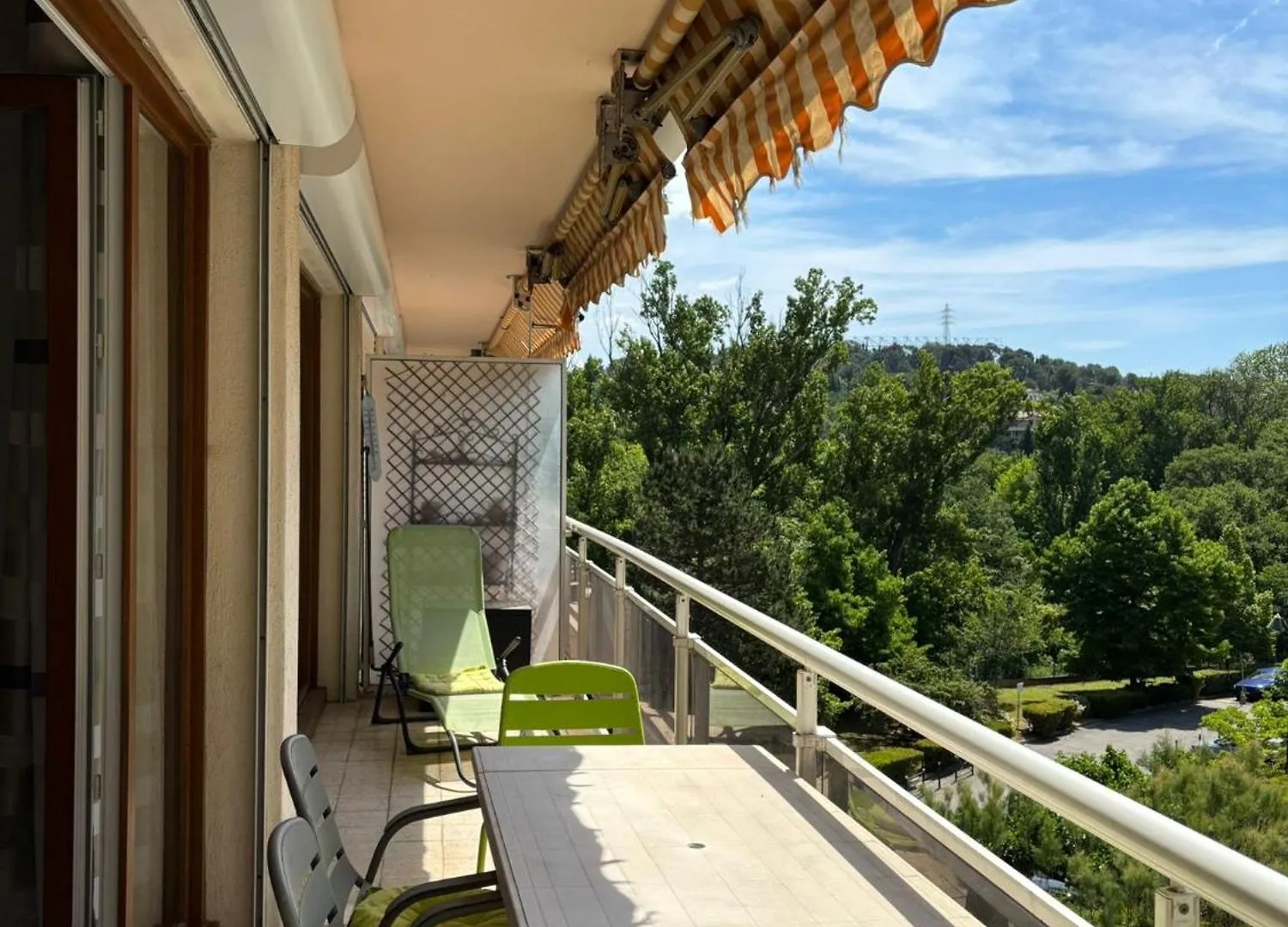 Aix En Provence, Dans Grande Residence Arboree, Appartement De 80M2 Αιξ-αν-Προβάνς